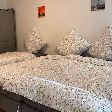 Beste Lage In Rostock: 2-Zimmerwohnung Mit Balkon Im 1.Og Bagian luar foto